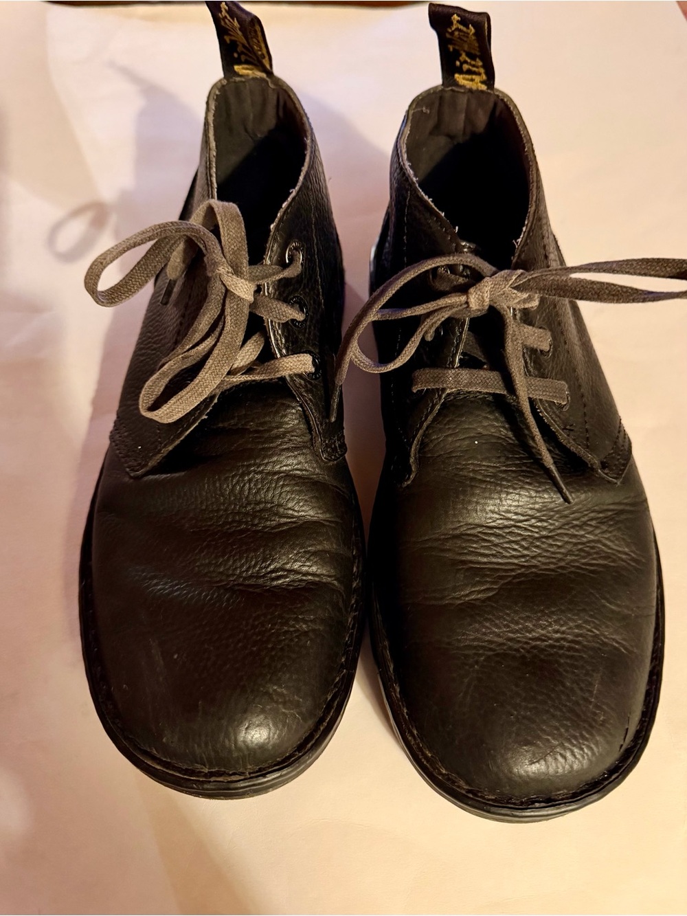 Dr.  Martens Men's Black Leather Lace-Up Chukka Boots, Size 9